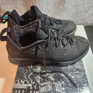 Men's Nike LeBron XIV Low Size 8.5